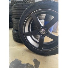 Continental Tyres 255/45R20 With Original Volkswagen Rims Take Off ( Set of 4 ) Dated 0118 255 45R20 Tyre Tire USED